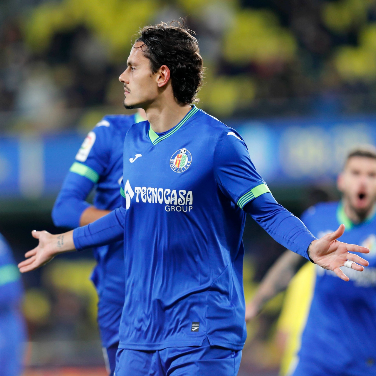 包含窗口期比利亚雷亚尔备战欧联，再遭质疑细节曝光，气氛紧张，轮换策略成焦点的词条-lpl比赛竞猜