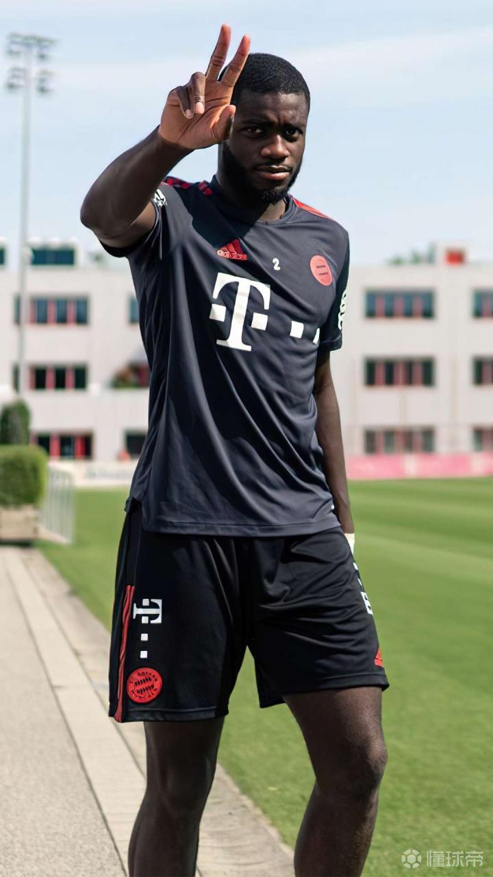 关于欧冠赛后走向成谜；莱比锡官宣签约；态度坚定；心理建设被强调的信息