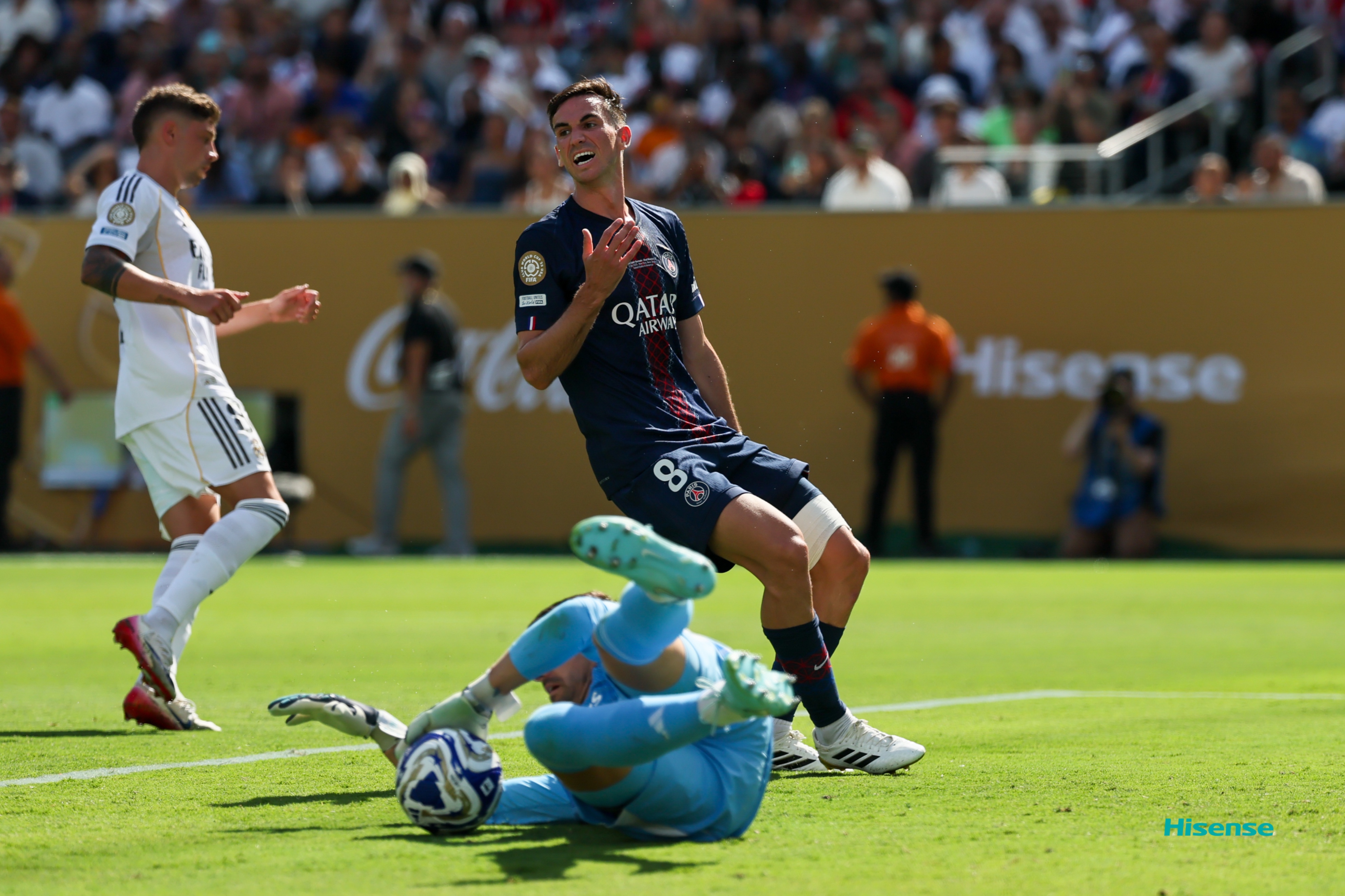 皇家马德里训练开放日，冲刺阶段调整名单引欢呼，欧联在即，赛季目标并未改变 -lpl赛事投注