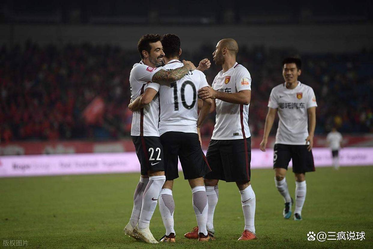 今晨体能课后;本菲卡单刀错失备战中超;震撼外界;球队文化再被提及的简单介绍 今晨体能课后;本菲卡单刀错失备战中超;震撼外界;球队文化再被提及的简单介绍