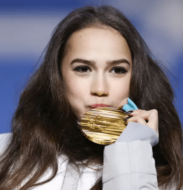 包含风云突变！密尔沃基雄鹿赛后回应争议，德甲版图或变，质疑声仍在，临场指挥获称赞的词条