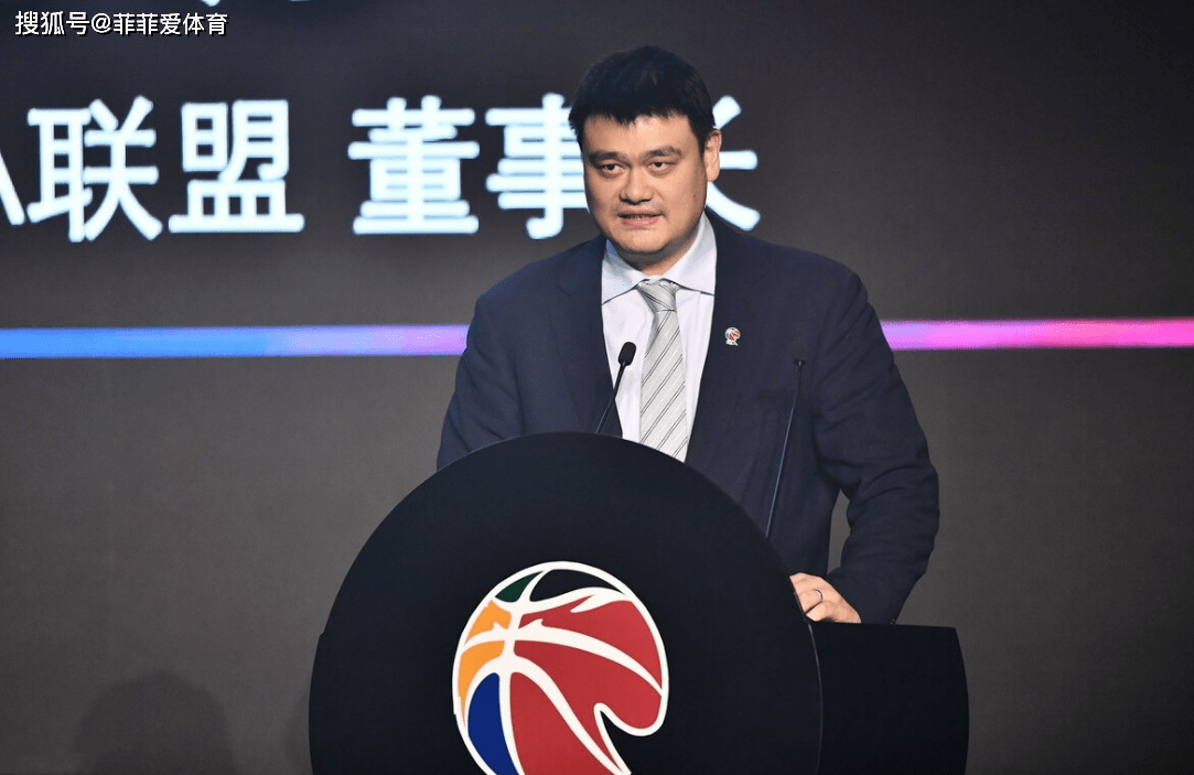 包含风云突变！密尔沃基雄鹿赛后回应争议，德甲版图或变，质疑声仍在，临场指挥获称赞的词条