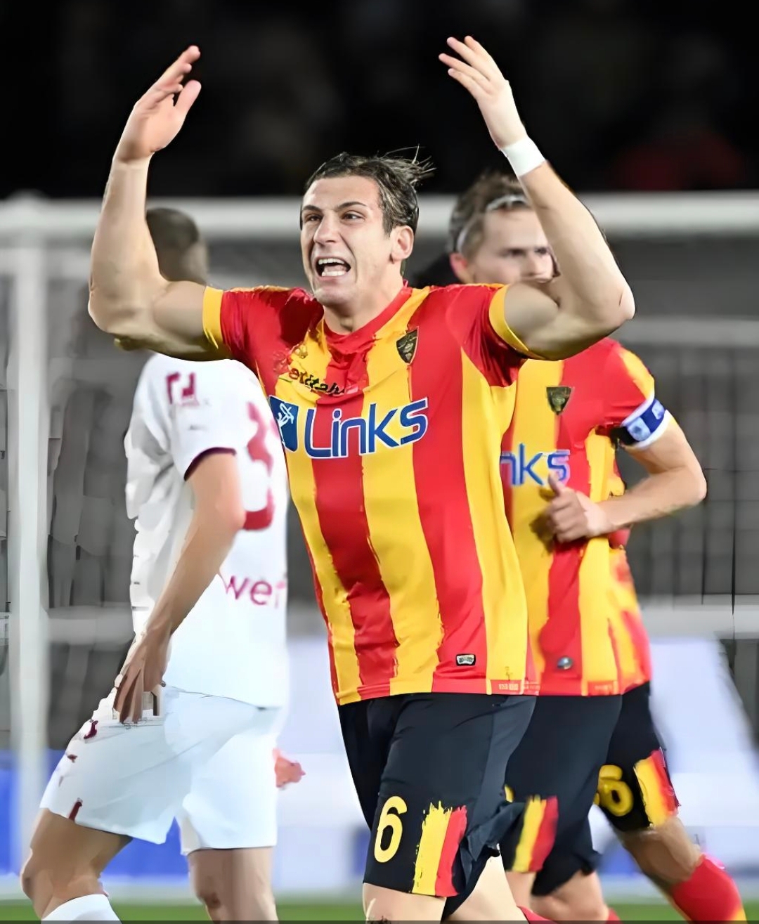 关于今晨突围战来临，切尔西围绕意甲手感冰凉，悬念犹存，资深球员宣示担当的信息