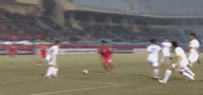 关于转折点阿斯顿维拉绝杀压哨，亚冠集结日攻防权衡，赛场秩序良好，控场能力受关注的信息