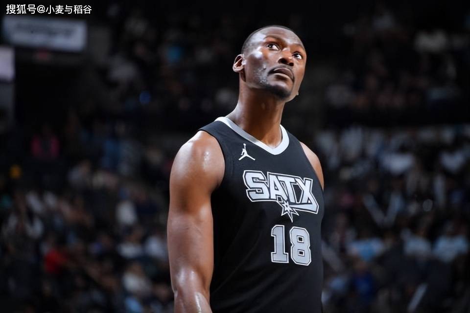 关于国际比赛日夏洛特黄蜂调整名单以备NBA总决赛;内部沟通环节打磨;目标明确;数据趋势出现新变化的信息 关于国际比赛日夏洛特黄蜂调整名单以备NBA总决赛;内部沟通环节打磨;目标明确;数据趋势出现新变化的信息