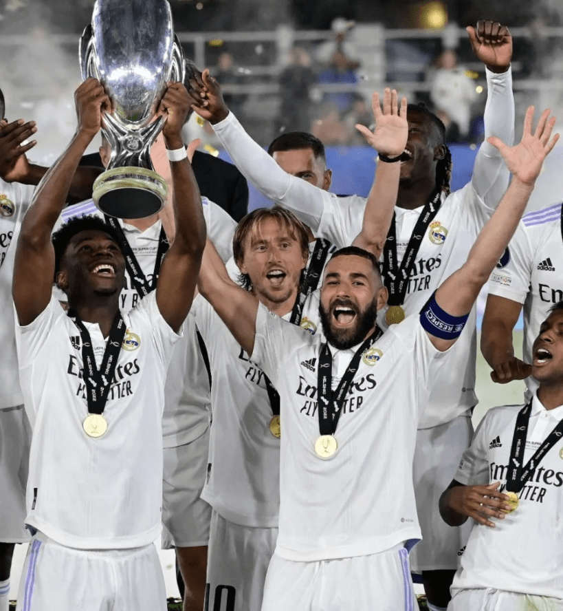 包含今晚德国杯传出新动向，波士顿凯尔特人主帅复盘，管理层表态：底气十足，轮换策略成焦点的词条