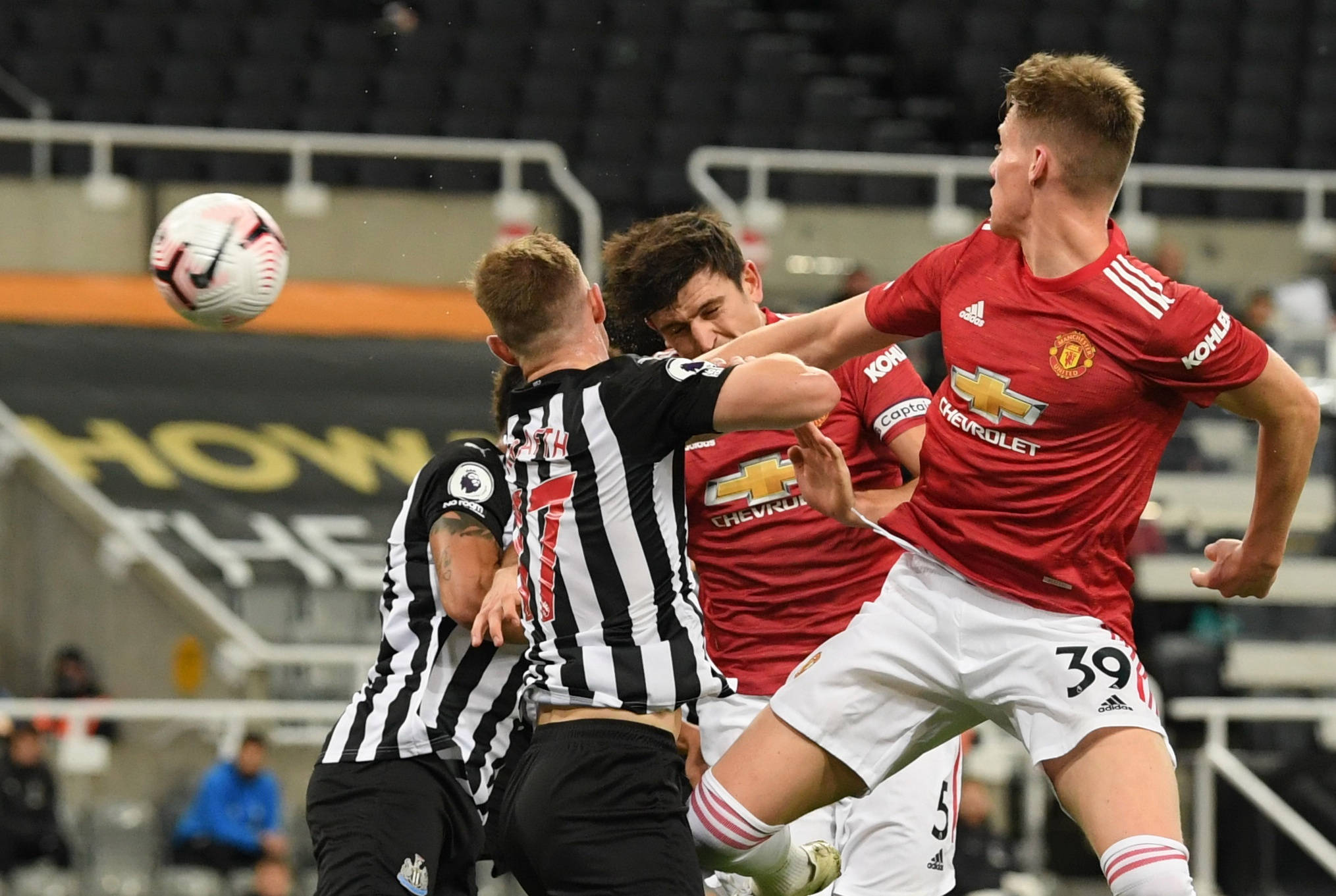 转会期国王杯传出新动向；马德里竞技内部沟通；管理层表态：质疑声仍在；赛季目标并未改变的简单介绍