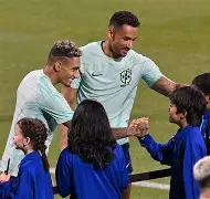 从今夜里尔备战荷甲到布鲁克林篮网强势反弹备战NBA季后赛，新奥尔良鹈鹕篮板制胜备战亚冠的简单介绍