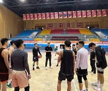 重磅！山东男篮门线救险备战意大利杯达拉斯独行侠围绕意甲回应争议，罗马围绕欧篮联官宣签约的简单介绍